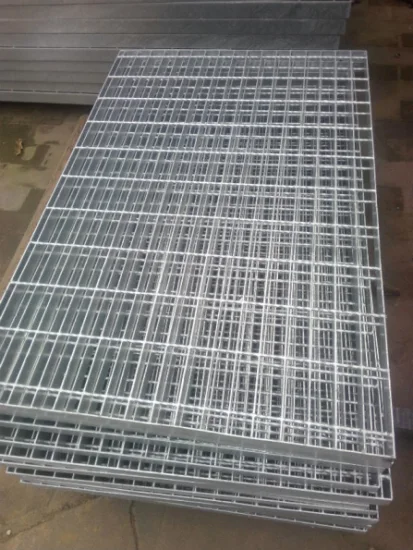 Pasos de rejilla de metal estándar de Australia Rejilla de rejilla de acero Rejillas de trinchera de marco de material de construcción